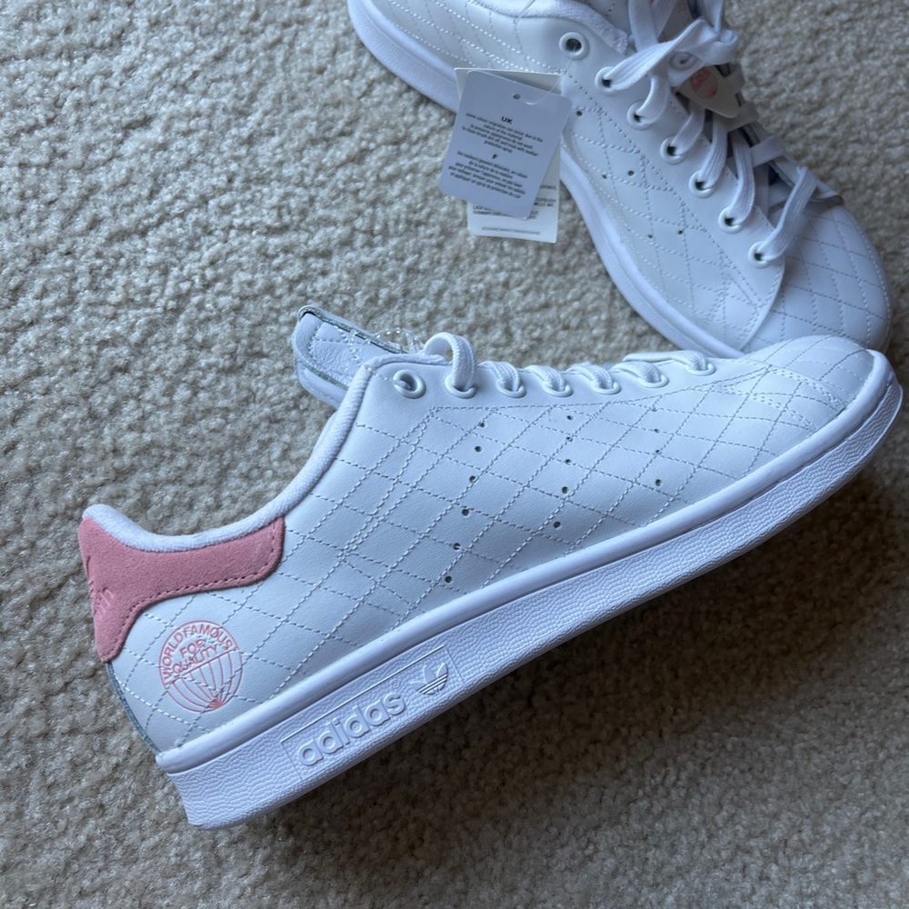 ADIDAS  STAN SMITH SHOES
Cloud White